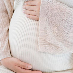 我们还专注于推动😘有意义的运营杠杆🏎，并预计继续实🇲🇸现EPS增长速度🧁